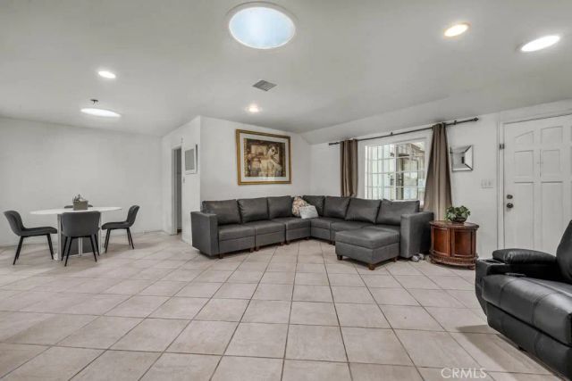 17443 Elkwood, Northridge, CA 91325