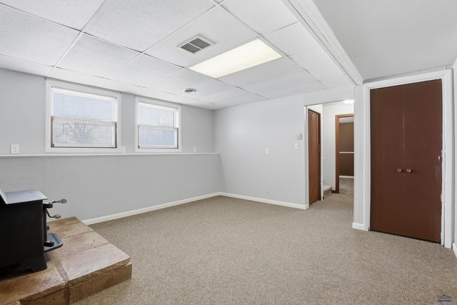 201 HUMMINGBIRD CIR, Box Elder, SD 57719