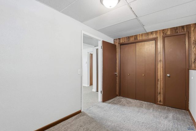 201 HUMMINGBIRD CIR, Box Elder, SD 57719