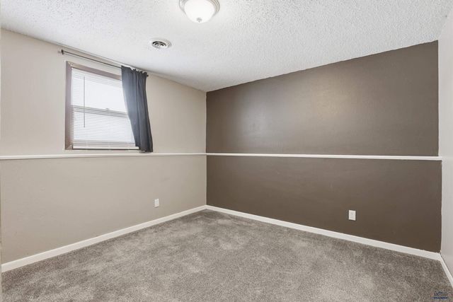 201 HUMMINGBIRD CIR, Box Elder, SD 57719