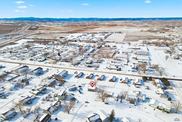 201 HUMMINGBIRD CIR, Box Elder, SD 57719