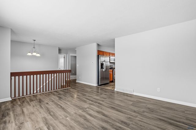 201 HUMMINGBIRD CIR, Box Elder, SD 57719