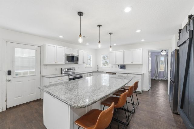 611 Reidland Road, Crosby, TX 77532