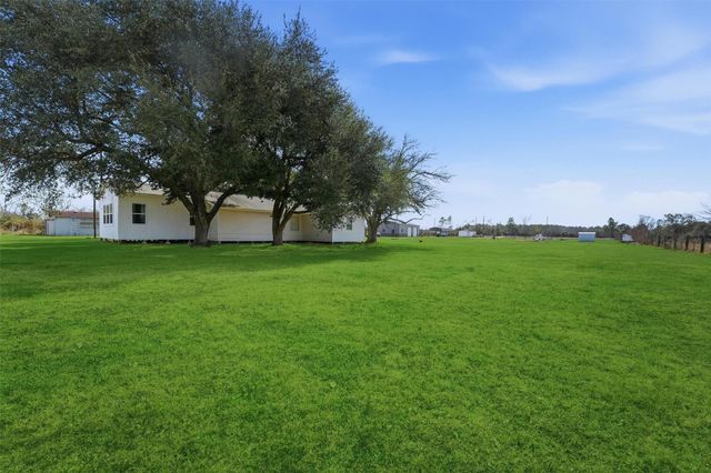 611 Reidland Road, Crosby, TX 77532