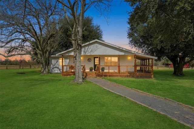 611 Reidland Road, Crosby, TX 77532