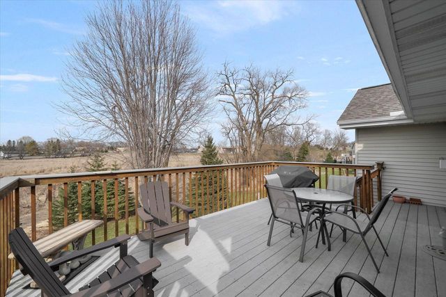 1054 Stillwater LANE, Hartford, WI 53027