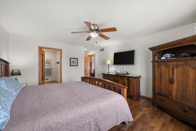 1054 Stillwater LANE, Hartford, WI 53027