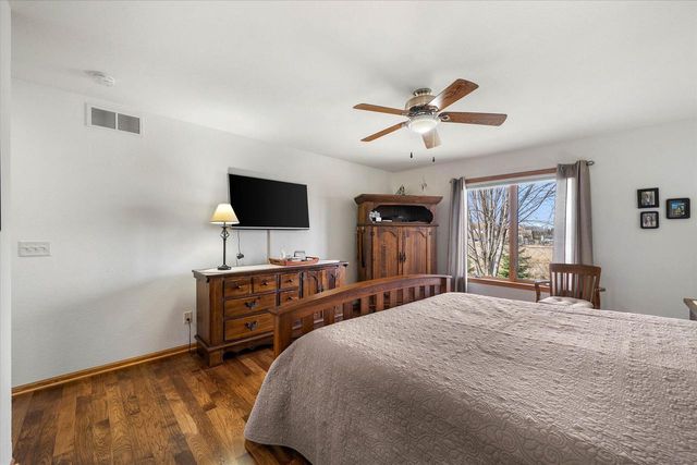 1054 Stillwater LANE, Hartford, WI 53027