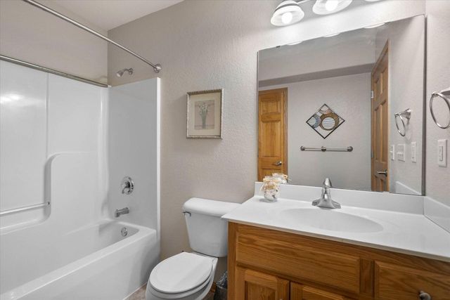 1054 Stillwater LANE, Hartford, WI 53027