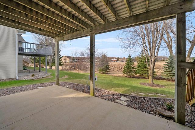 1054 Stillwater LANE, Hartford, WI 53027