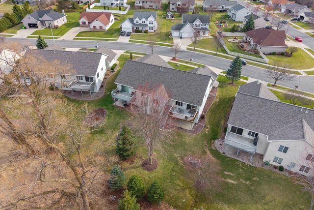 1054 Stillwater LANE, Hartford, WI 53027