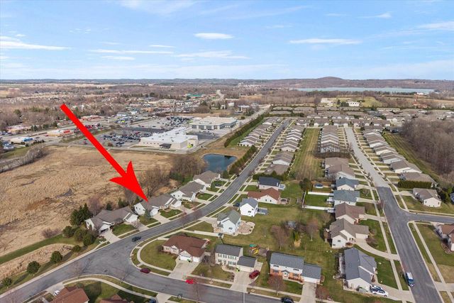 1054 Stillwater LANE, Hartford, WI 53027