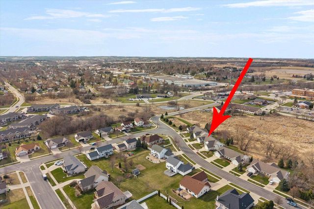 1054 Stillwater LANE, Hartford, WI 53027