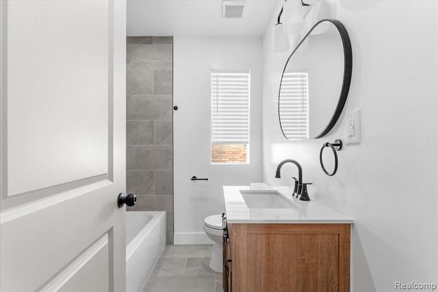 17203 Ilene Street, Detroit, MI 48221