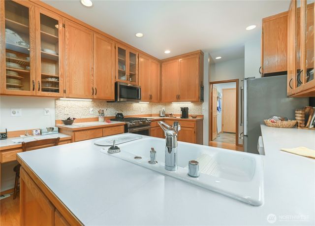 1712 144th Place SE, Mill Creek, WA 98012