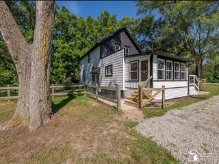 1461 W Temperance Road, Temperance, MI 48182