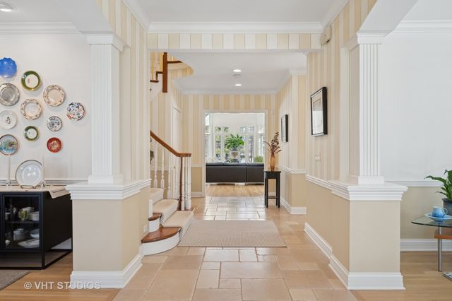 860 Gage Lane, Lake Forest, IL 60045