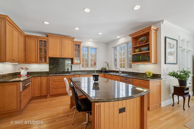 860 Gage Lane, Lake Forest, IL 60045