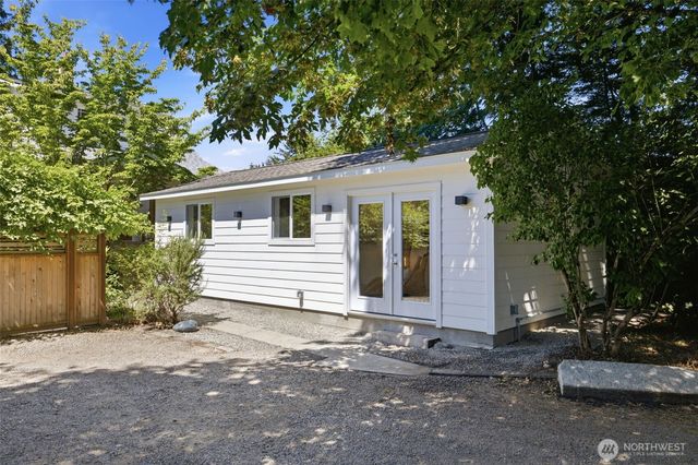 4008 31st Avenue S, Seattle, WA 98108