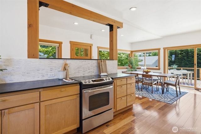 4008 31st Avenue S, Seattle, WA 98108