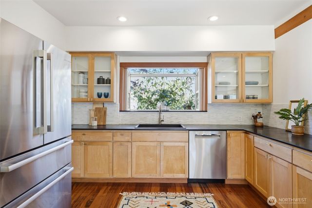 4008 31st Avenue S, Seattle, WA 98108