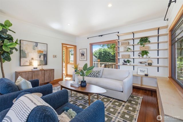 4008 31st Avenue S, Seattle, WA 98108