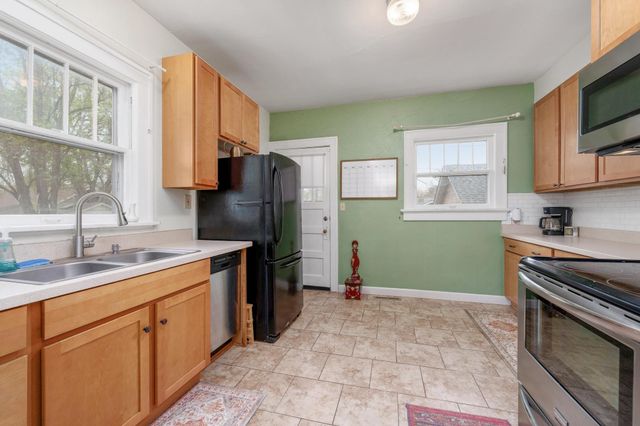 919 N Rutan St, Wichita, KS 67208