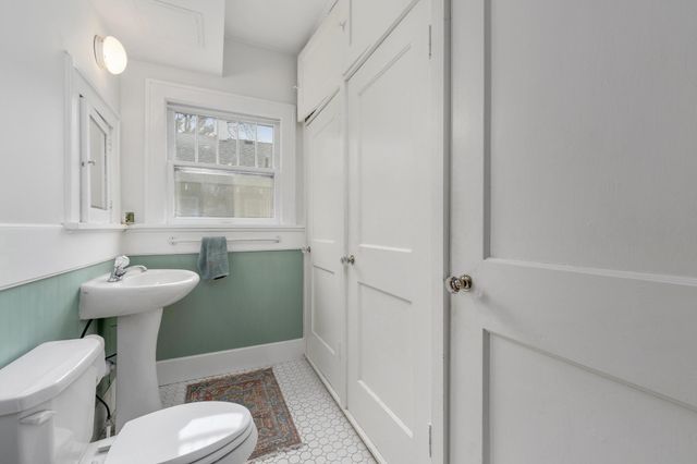 919 N Rutan St, Wichita, KS 67208