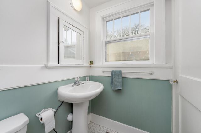 919 N Rutan St, Wichita, KS 67208