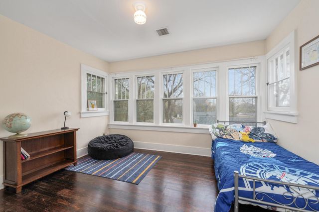 919 N Rutan St, Wichita, KS 67208