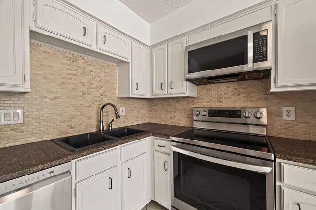 527 N Post Oak Lane 527, Houston, TX 77024