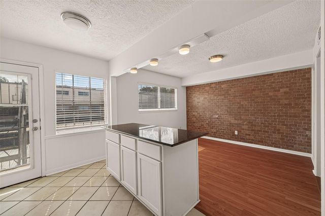 527 N Post Oak Lane 527, Houston, TX 77024
