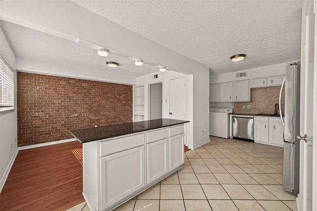 527 N Post Oak Lane 527, Houston, TX 77024