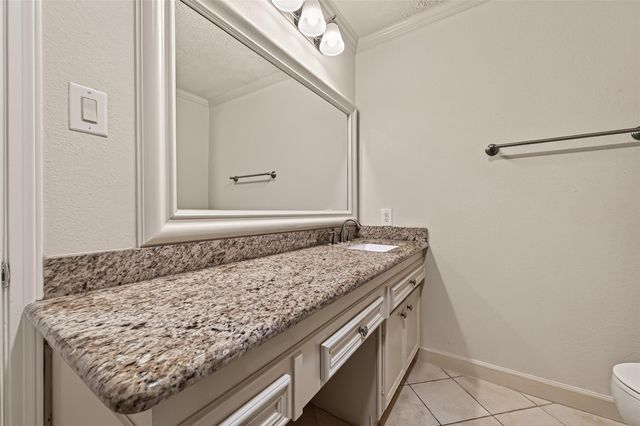 527 N Post Oak Lane 527, Houston, TX 77024