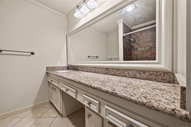 527 N Post Oak Lane 527, Houston, TX 77024