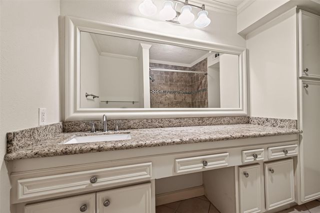 527 N Post Oak Lane 527, Houston, TX 77024