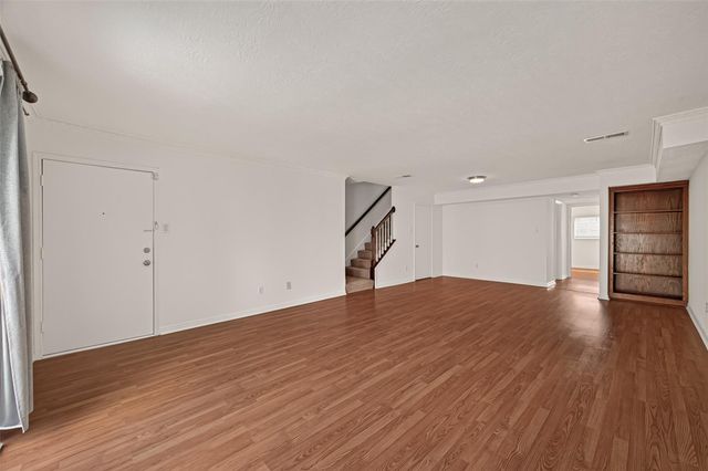 527 N Post Oak Lane 527, Houston, TX 77024