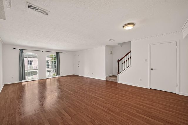 527 N Post Oak Lane 527, Houston, TX 77024