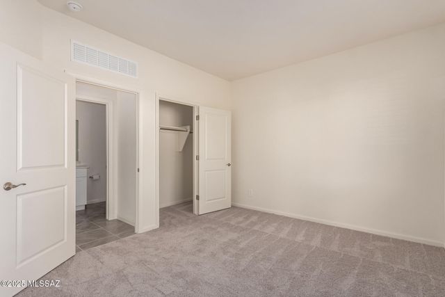 7831 S Walnutview Drive, Tucson, AZ 85757