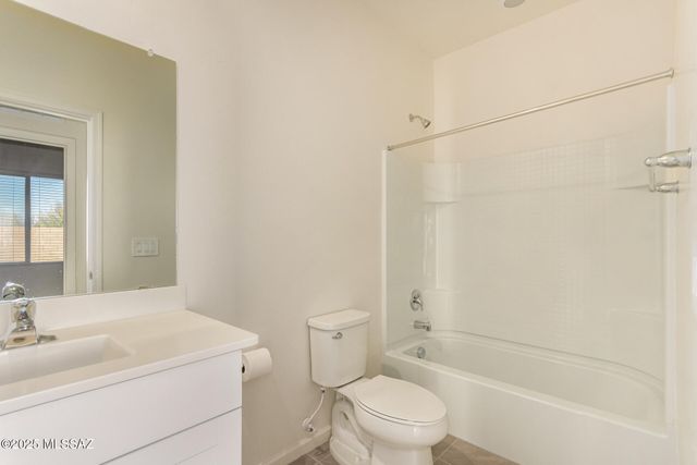 7831 S Walnutview Drive, Tucson, AZ 85757