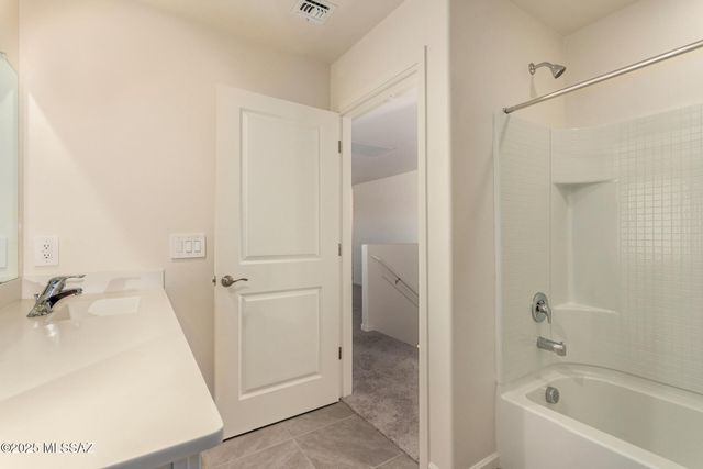 7831 S Walnutview Drive, Tucson, AZ 85757