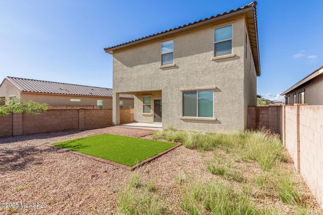 7831 S Walnutview Drive, Tucson, AZ 85757
