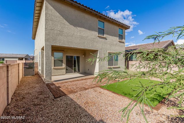 7831 S Walnutview Drive, Tucson, AZ 85757