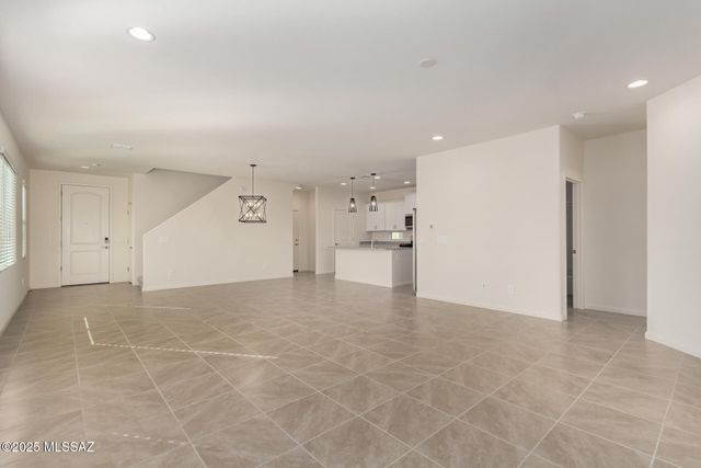 7831 S Walnutview Drive, Tucson, AZ 85757