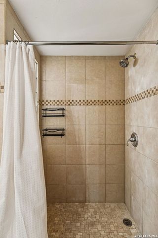 11815 Vance Jackson Rd Apt 704, San Antonio, TX 78230