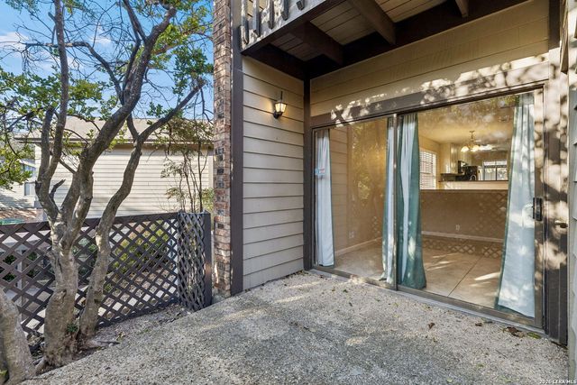 11815 Vance Jackson Rd Apt 704, San Antonio, TX 78230