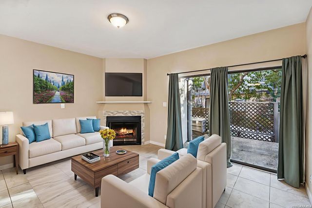 11815 Vance Jackson Rd Apt 704, San Antonio, TX 78230