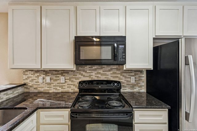 11815 Vance Jackson Rd Apt 704, San Antonio, TX 78230