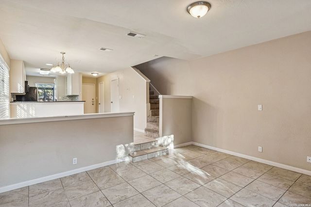 11815 Vance Jackson Rd Apt 704, San Antonio, TX 78230