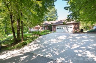 21 Campbell Street, Black Mountain, NC 28711